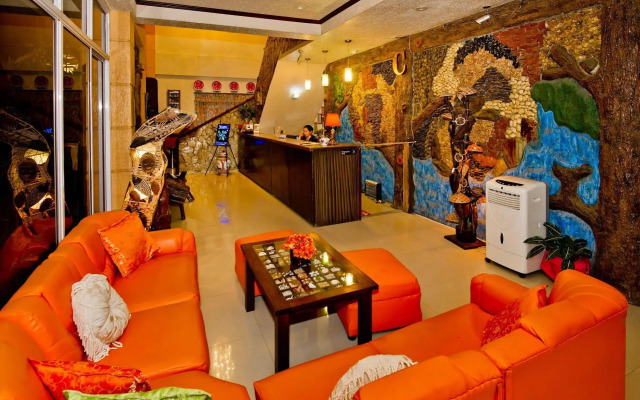 La Charica Inn & Suites