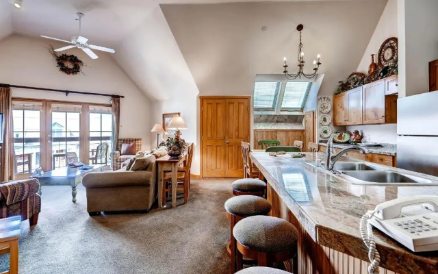 Jackpine & Black Bear Condos by Vail Resorts