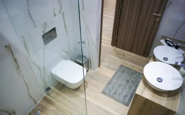 1 Bed Apartment - Sleeps 4 - Parking, Wifi