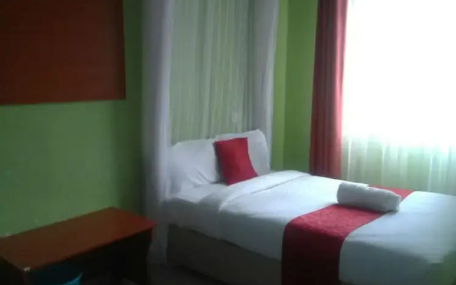 Raygreen Hotel
