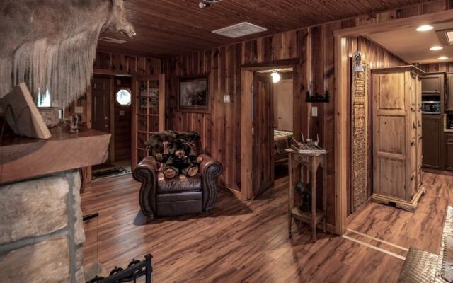 Bear Country Cabin
