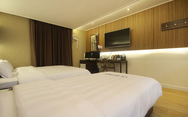 Yeosu Max Self check-in Motel