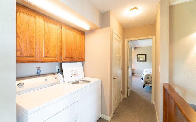 Neptune Beach - 3 Br Home