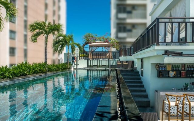 Tokyo Boutique Front Beach Hotel