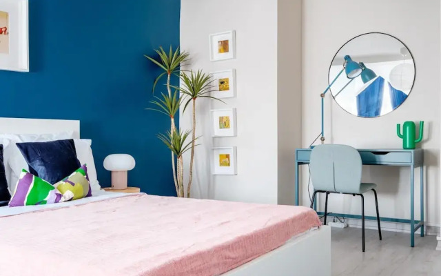 Vibrant Duplex With Terrace 2 min to Cevahir Mall