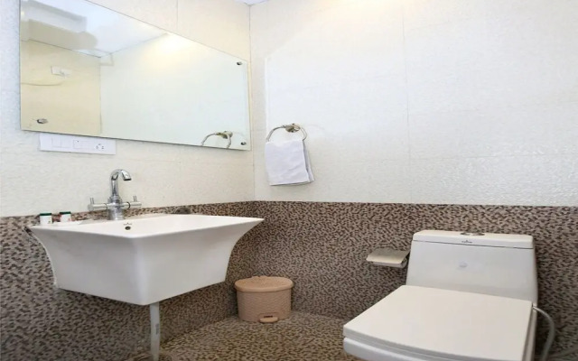 OYO 10145 Hotel JK