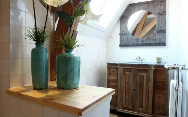 Listed 1777 building with whirlpool in historical Enkhuizen