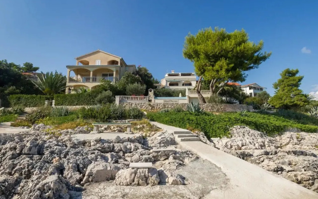 Sea Front - With Pool - H