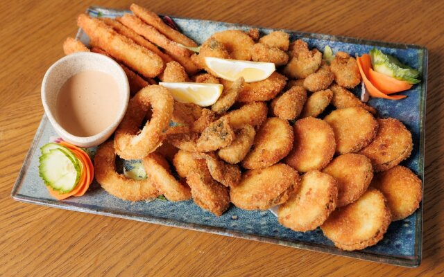 Suru Hotel & Restaurant