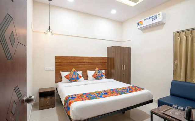 Fabhotel Three Waves