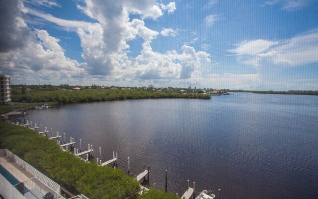 Hickory Bay West 407 - MO