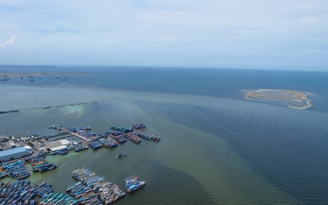 Baywalk Condominium Pluit With Ocean View