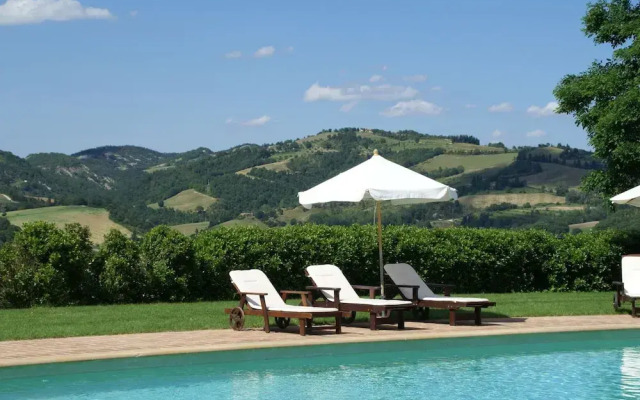 Holiday Home in Montone With Swimming Pool