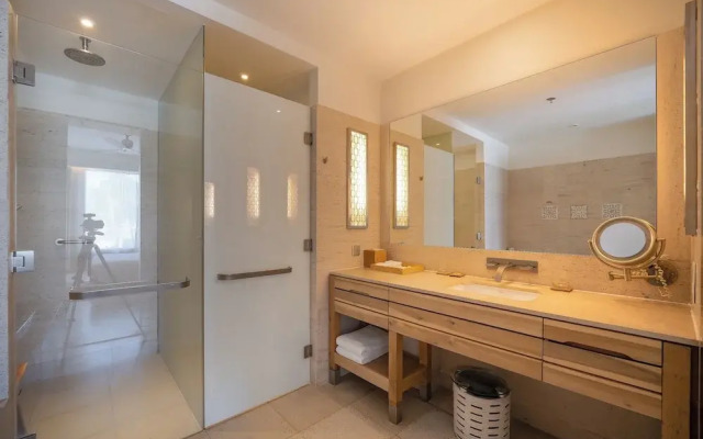Collections Apartment in Danang Resort