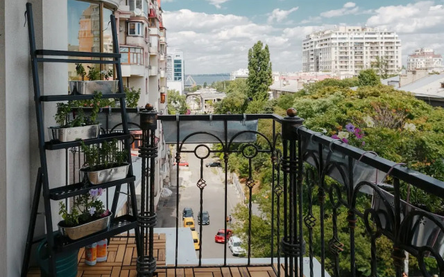 Апартаменты Royal, ул. Жуковского, 9