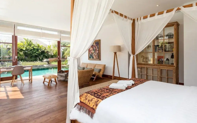 Villa Frangipani Waters