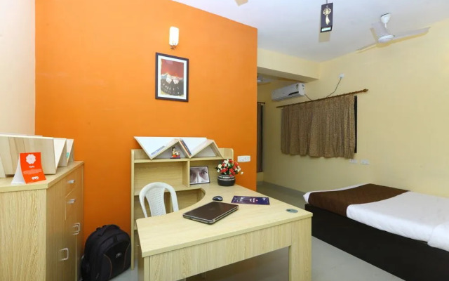 OYO Home 9767 Sea View 3 BHK Near Rock Beach