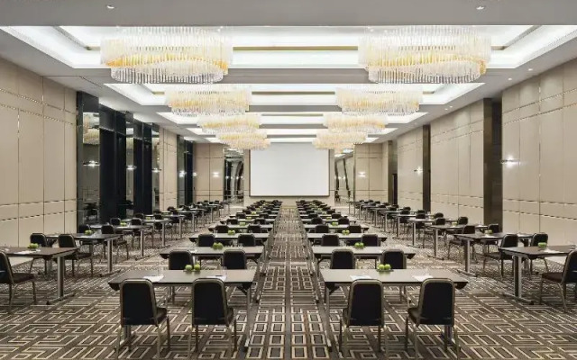 Hyatt Regency Al Kout Mall