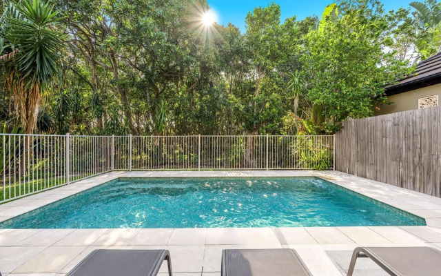 A SWEET ESCAPE - Ariel's