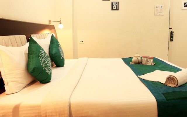 Hotel Neeranand Regency