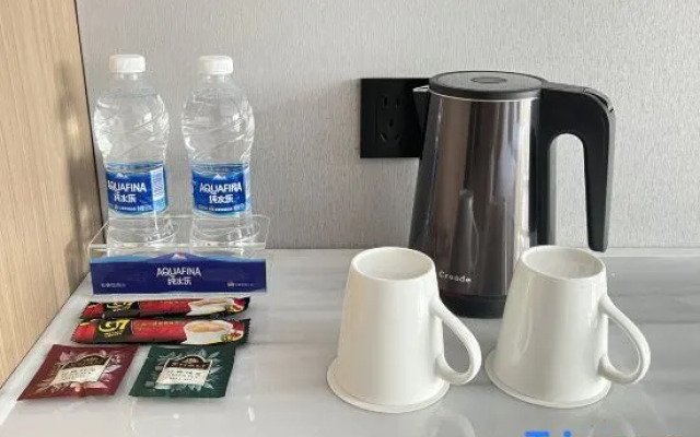Tianwei Hotel (Guangzhou Zengcheng Zhongxin Subway Station Branch)