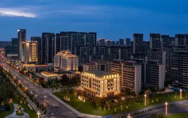 tianhai botang  hotel (balihu tiyu zhongxin  dian)