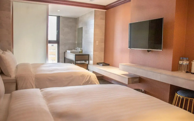 Q21 Hotel