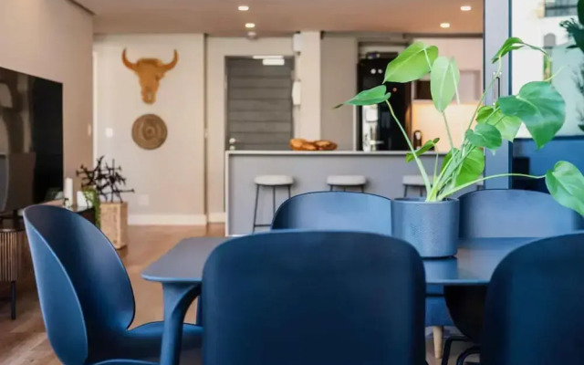 Modern Central Secure Cape Town 2bed Bantry Suite