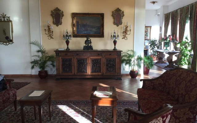 Hotel Sirius