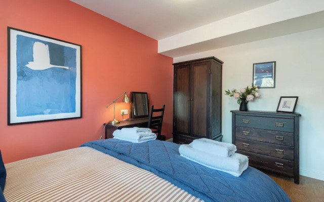Shorefront Apartment - Sea View With 3 Bedrooms