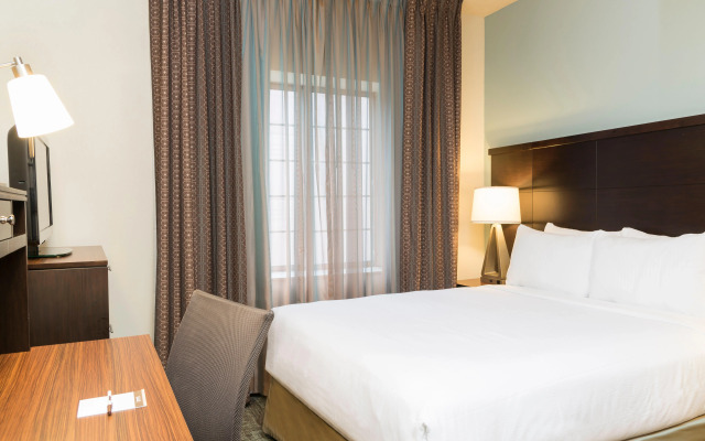 Staybridge Suites Chicago-Oakbrook Terrace by IHG
