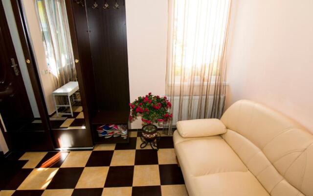 Beautiful Apartments in Villa near Airport