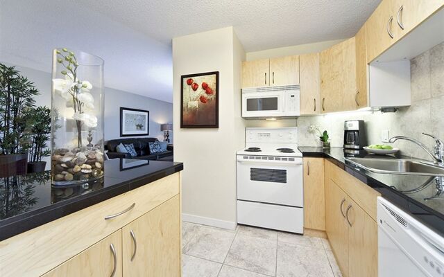 Executive Suites by Roseman - Meredith