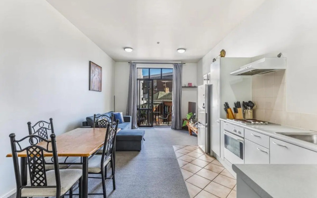 1Br Haven with Balcony & Parking