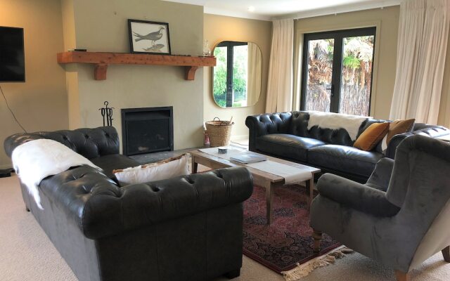 Kinloch Lakeview Lodge - Taupo
