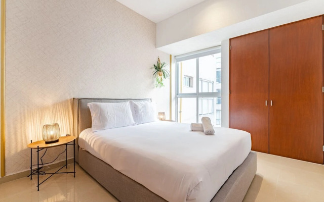 Anahuac Apartments by VH