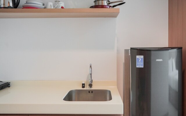 Fabulous Studio Apartment at Tree Park City Cikokol