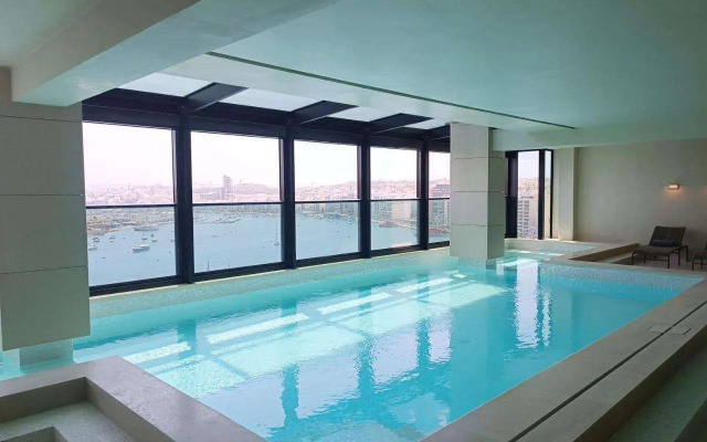 Land's End Boutique Hotel