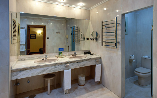 Hotel Hernan Cortes