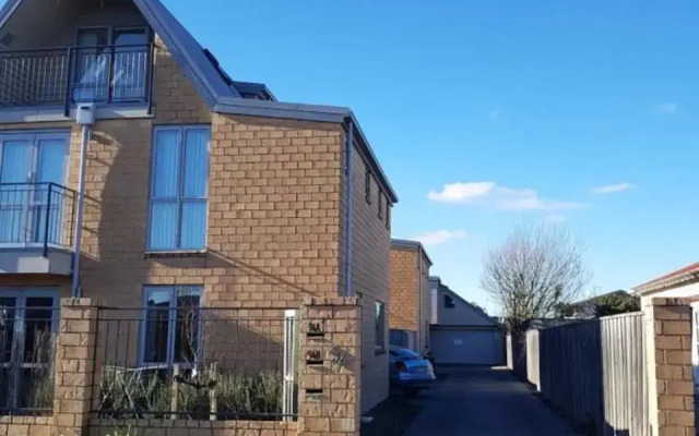 Regents 94B - Christchurch Holiday Homes