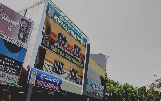 OYO 36583 Hotel Srinivasa Residency