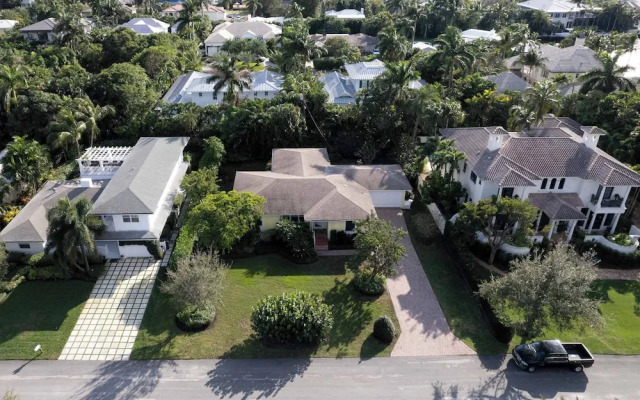Sun, Shells and Seaspray w/ Lanai