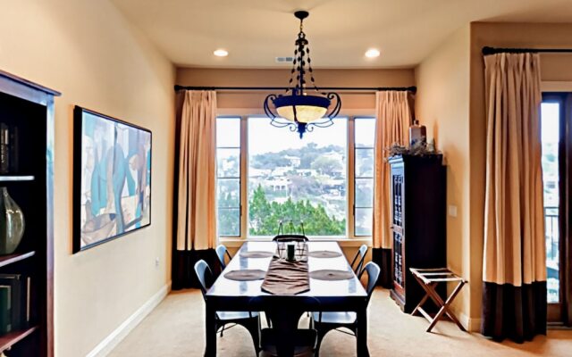 416 Lakeway - 3 Bedroom Condo