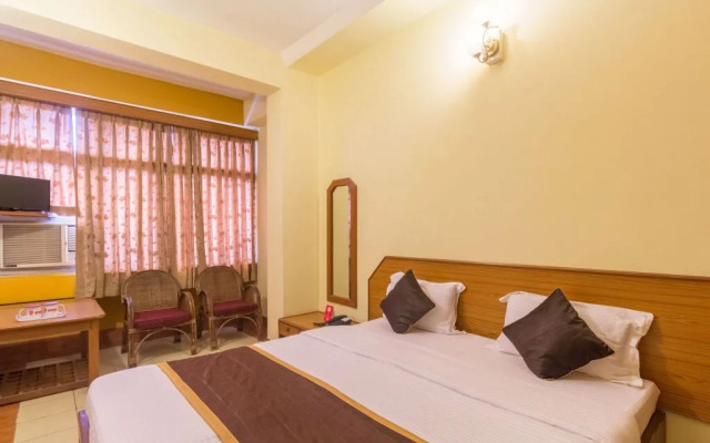 OYO 5332 Hotel Parnil Palace 1