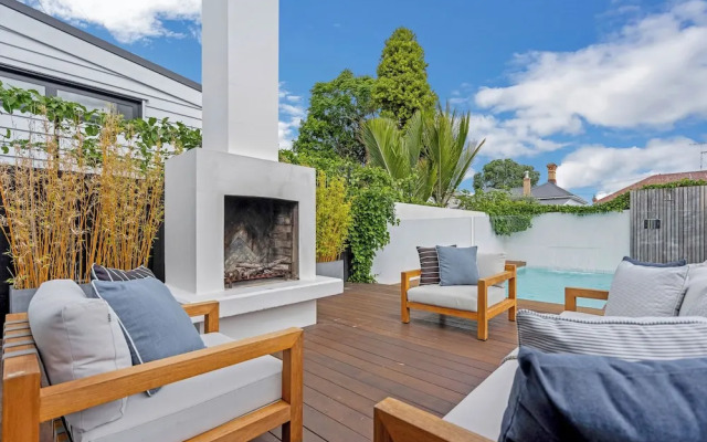 Cowan Street Home by Urban Rest