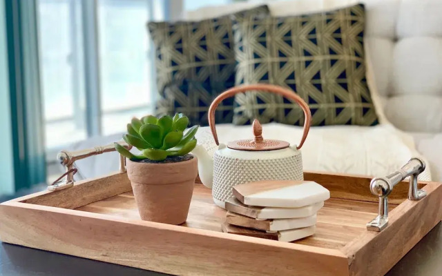 Stunning Harbourfront Condo