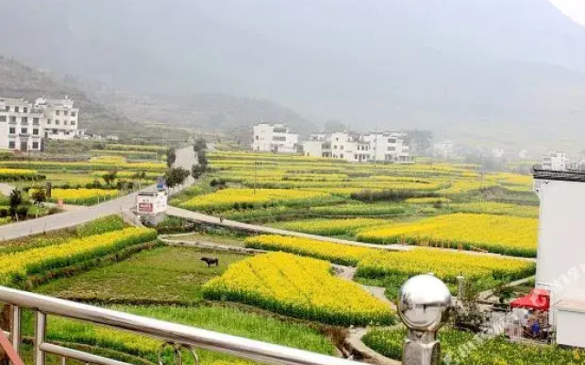 Longyuan Inn