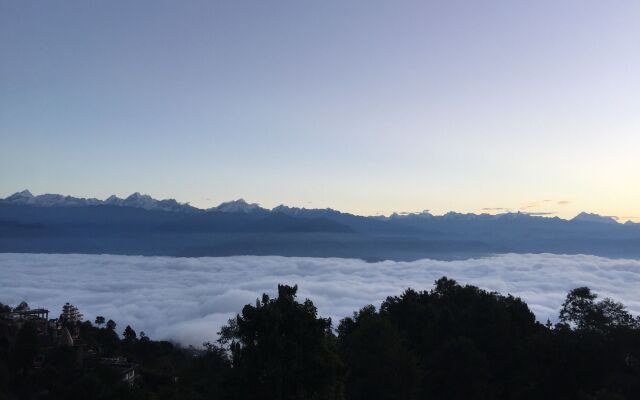 Everest Manla Resort