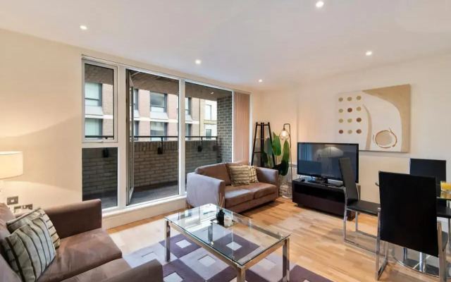 Great Suffolk Street Apartments in Waterloo by MySquare