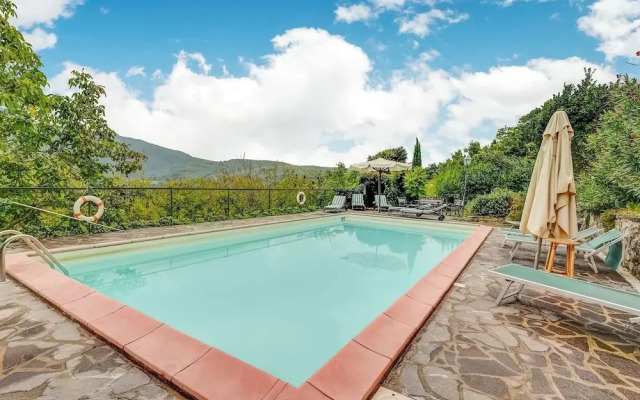 Belvilla by OYO Welcoming Holiday Home With Pool